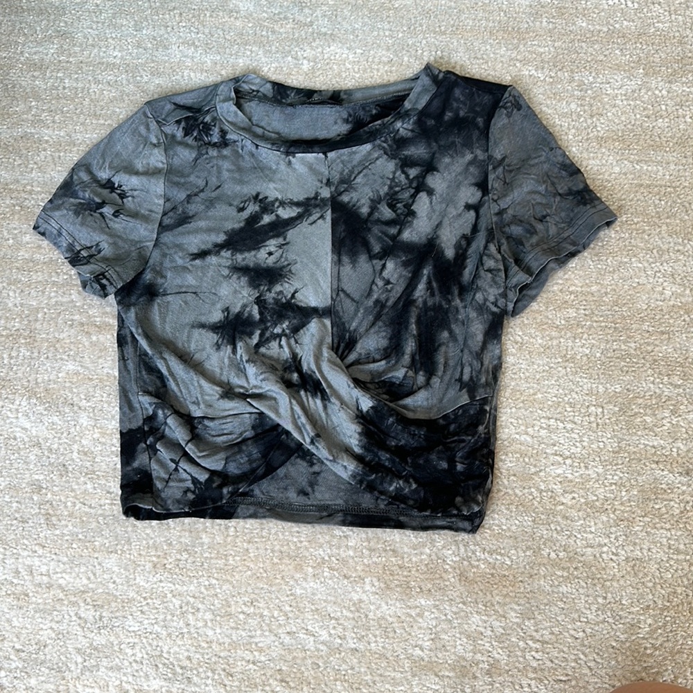 Crop top with front twist